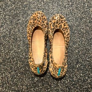 Leopard size 9 Tieks